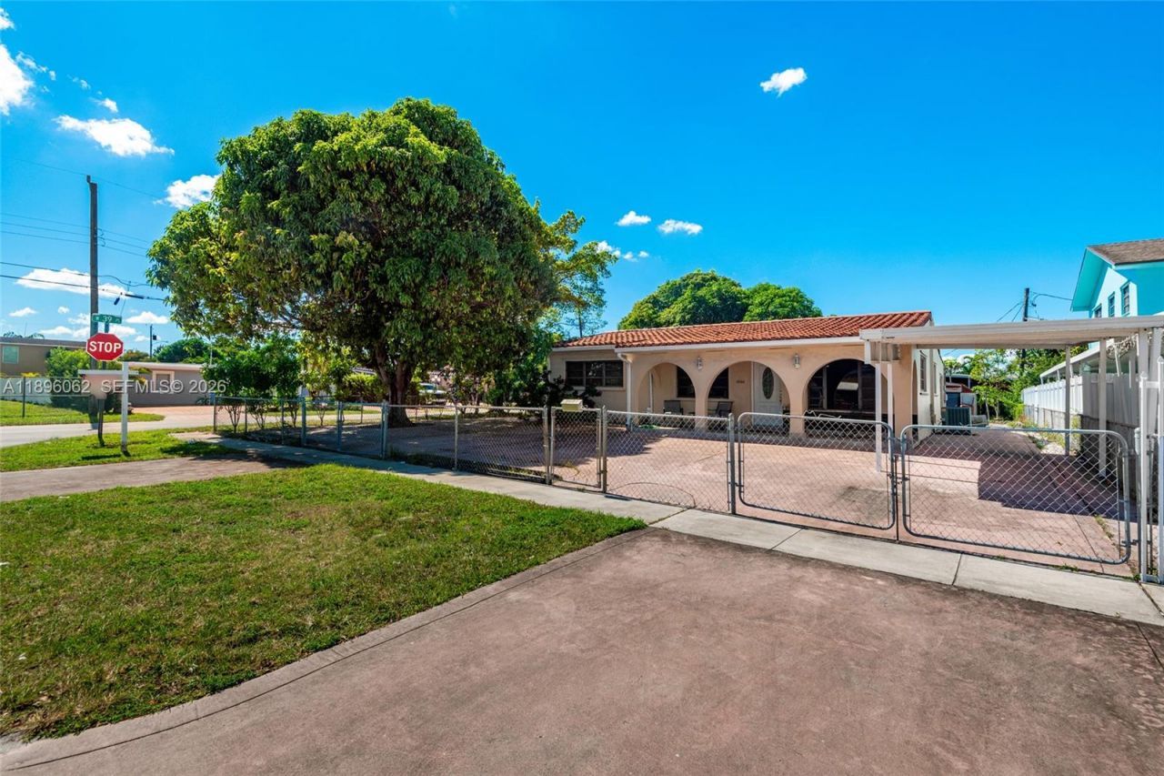3920 W 3rd Ave, Hialeah, FL 33012 Photo