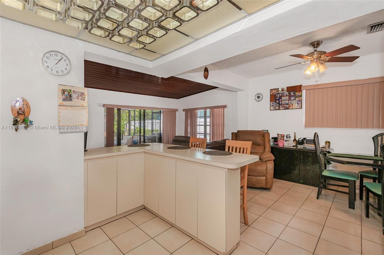 3920 W 3rd Ave, Hialeah, FL 33012 Photo