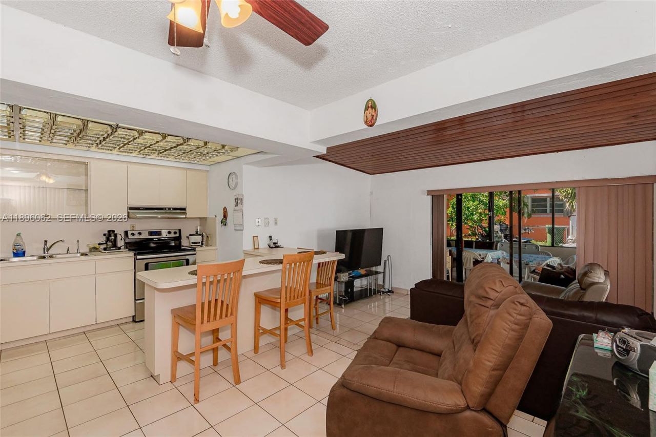 3920 W 3rd Ave, Hialeah, FL 33012 Photo
