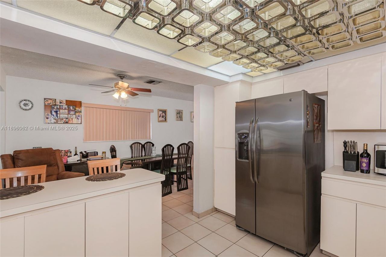 3920 W 3rd Ave, Hialeah, FL 33012 Photo