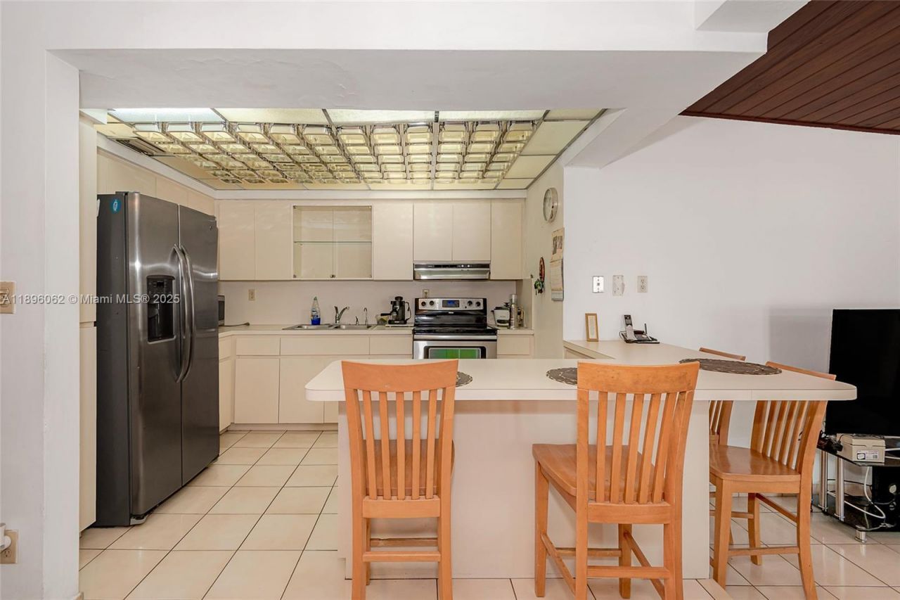 3920 W 3rd Ave, Hialeah, FL 33012 Photo