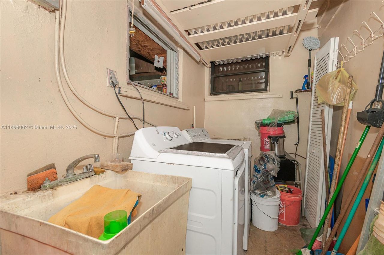 3920 W 3rd Ave, Hialeah, FL 33012 Photo