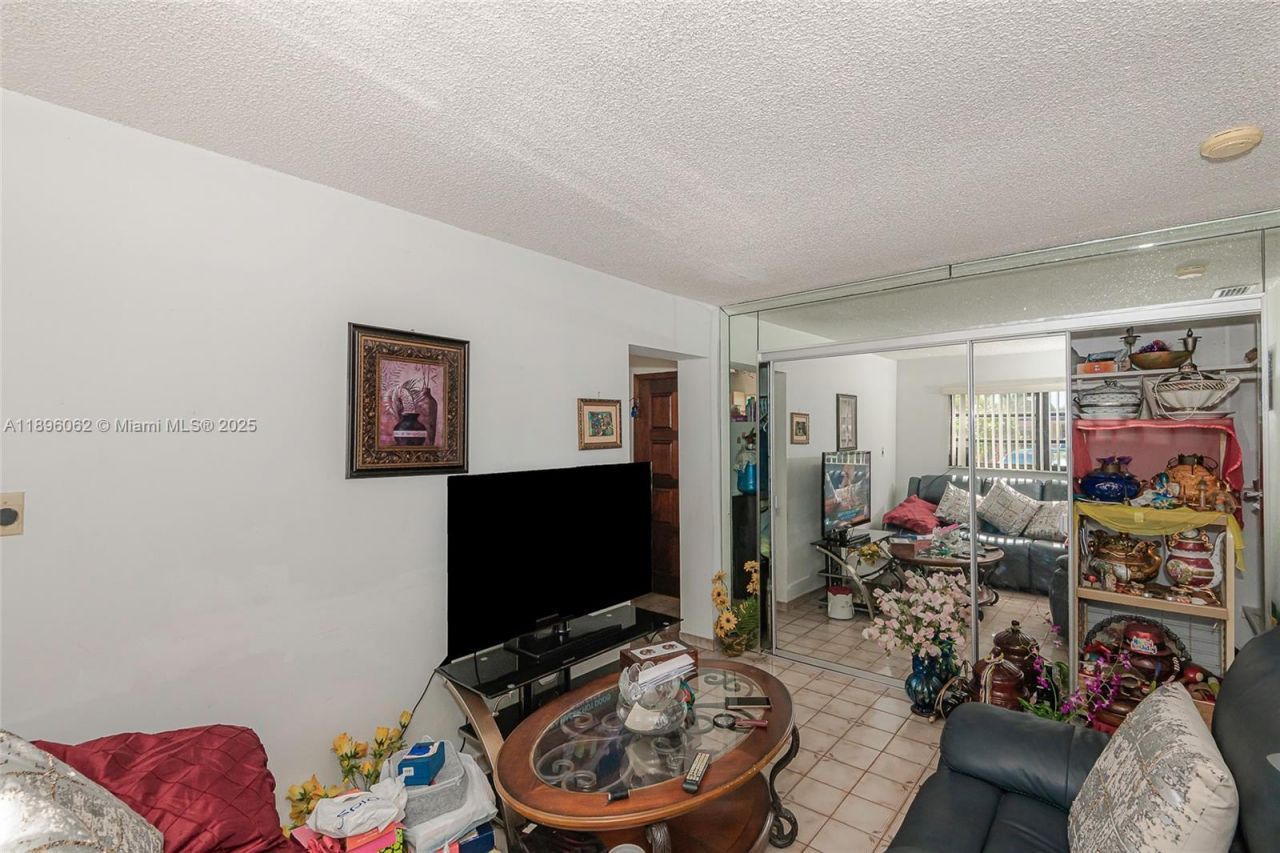 3920 W 3rd Ave, Hialeah, FL 33012 Photo