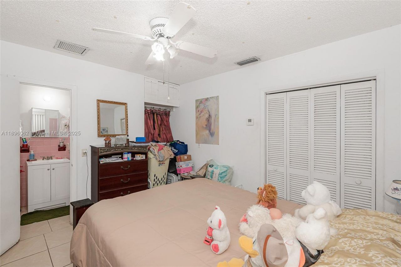 3920 W 3rd Ave, Hialeah, FL 33012 Photo