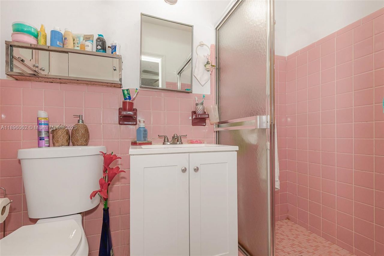 3920 W 3rd Ave, Hialeah, FL 33012 Photo