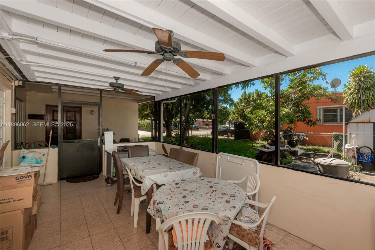 3920 W 3rd Ave, Hialeah, FL 33012 Photo