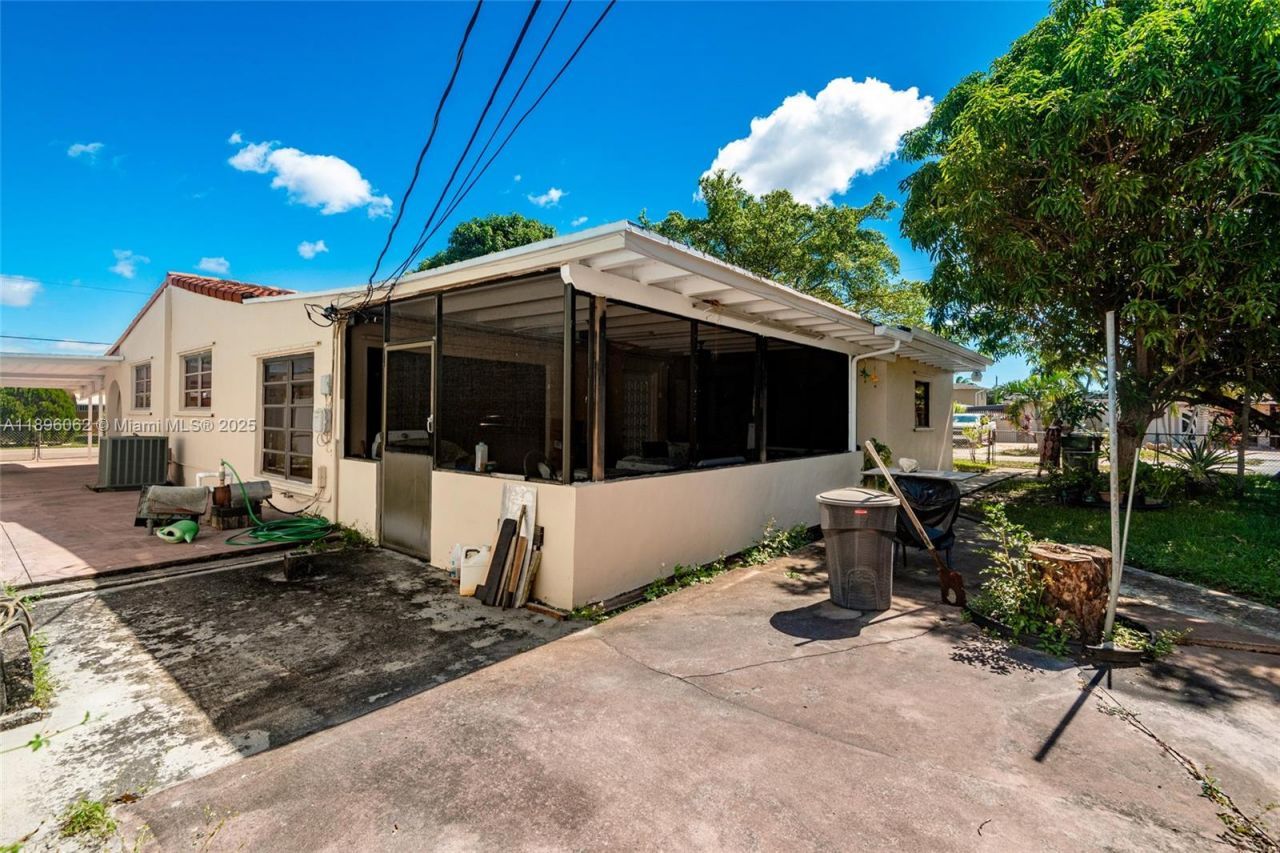 3920 W 3rd Ave, Hialeah, FL 33012 Photo