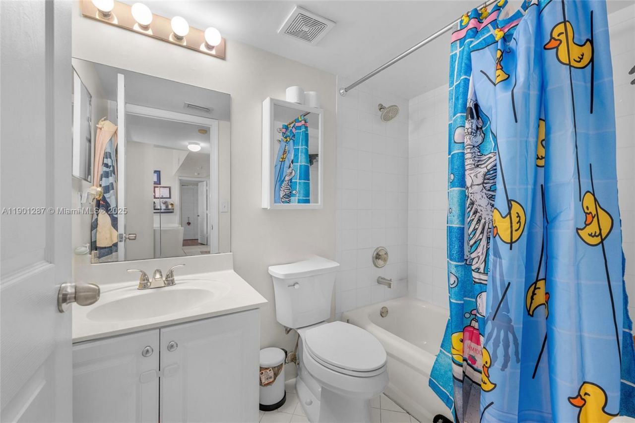 2731 Ocean Club Blvd, Unit 301, Hollywood, FL 33019 Photo