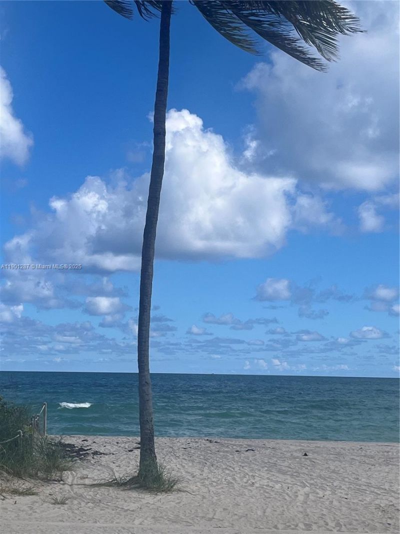 2731 Ocean Club Blvd, Unit 301, Hollywood, FL 33019 Photo