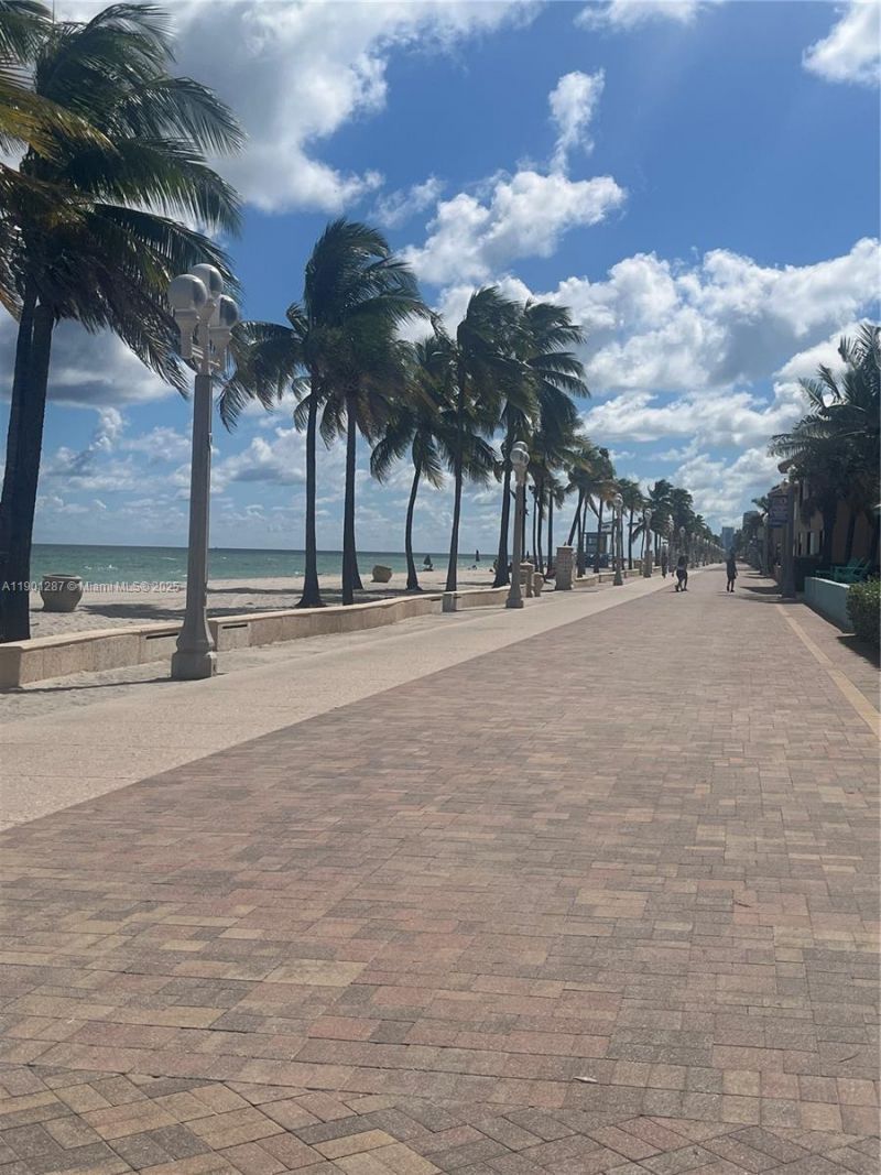 2731 Ocean Club Blvd, Unit 301, Hollywood, FL 33019 Photo