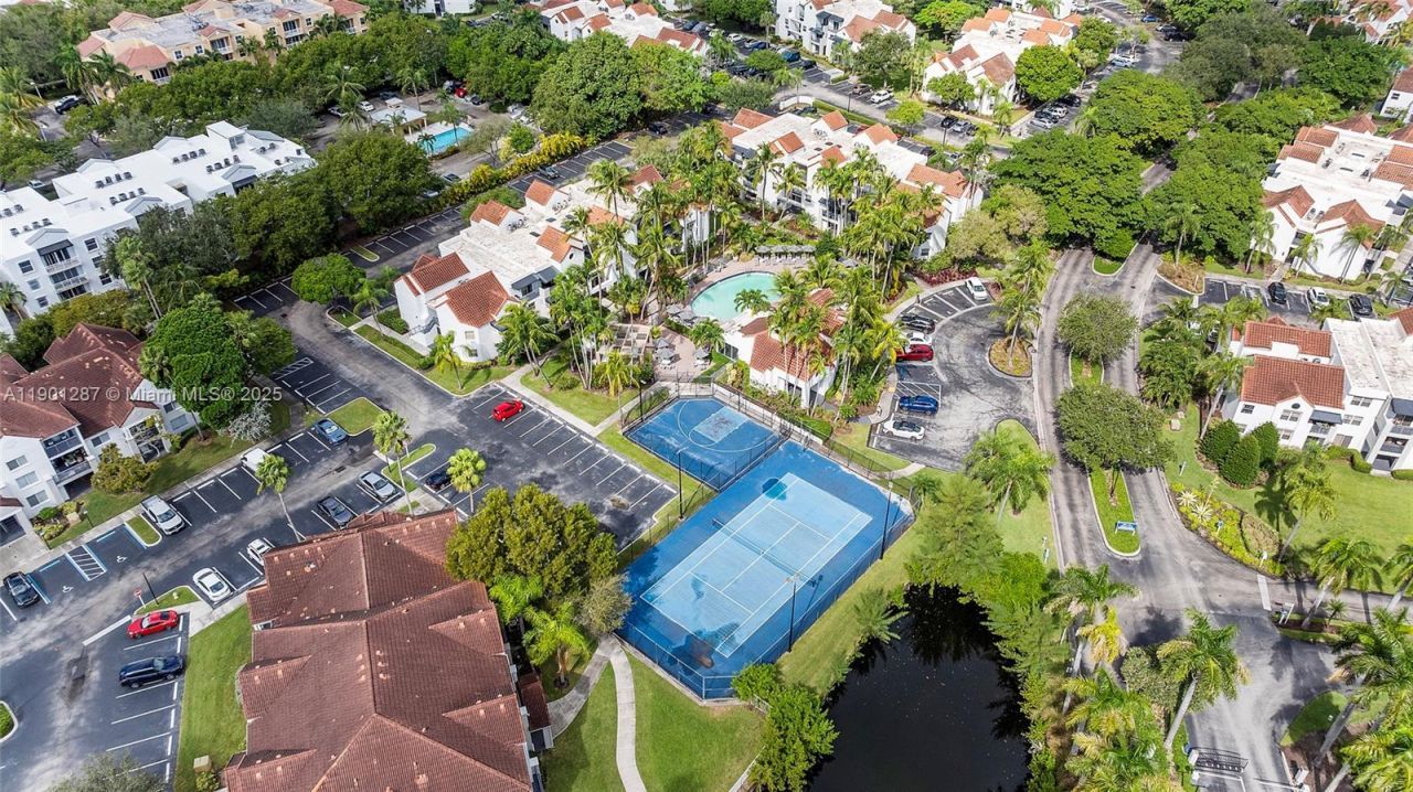 2731 Ocean Club Blvd, Unit 301, Hollywood, FL 33019 Photo