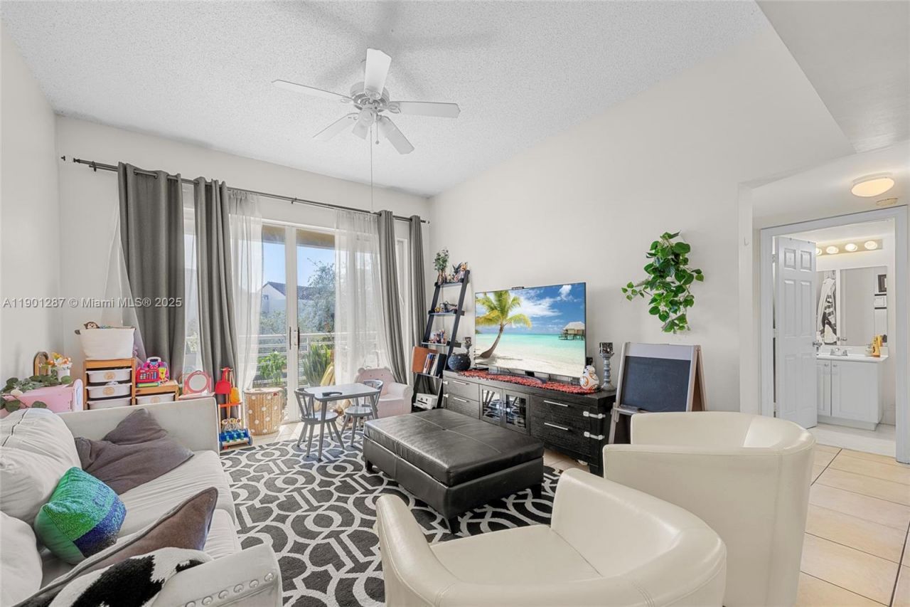 2731 Ocean Club Blvd, Unit 301, Hollywood, FL 33019 Photo