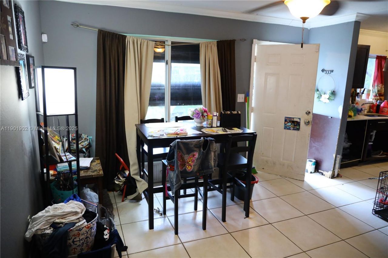 11735 NW 22nd Ct, Miami, FL 33167 Photo