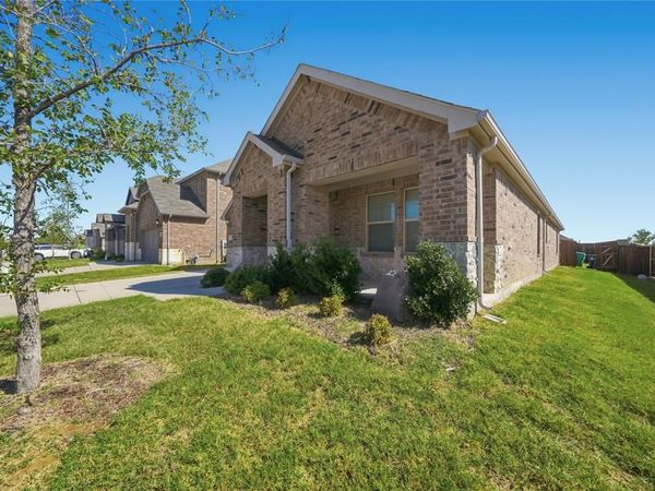 3400 Kingsview Drive, Denton, TX 76207