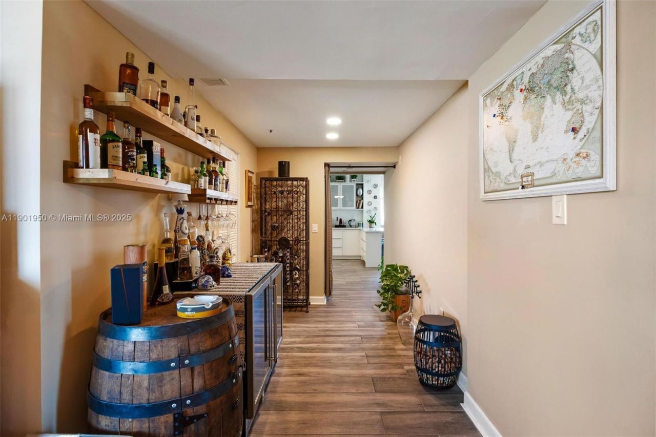 2829 Indian Creek Dr, Unit 1001+1002, Miami Beach, FL 33140 Photo