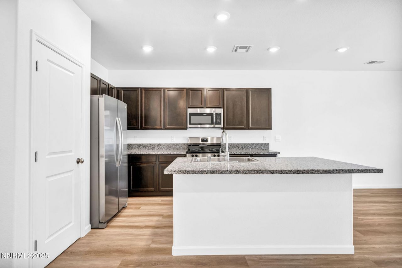 700 Kess Way, Reno, NV 89506 Photo