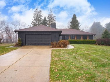 6803 Napoleon Road, Leoni Township, Mi 49201