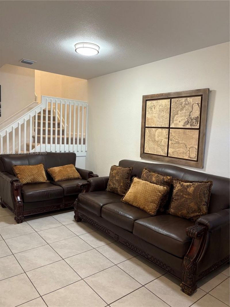 1020 SE 26th Ter, Homestead, FL 33035 Photo
