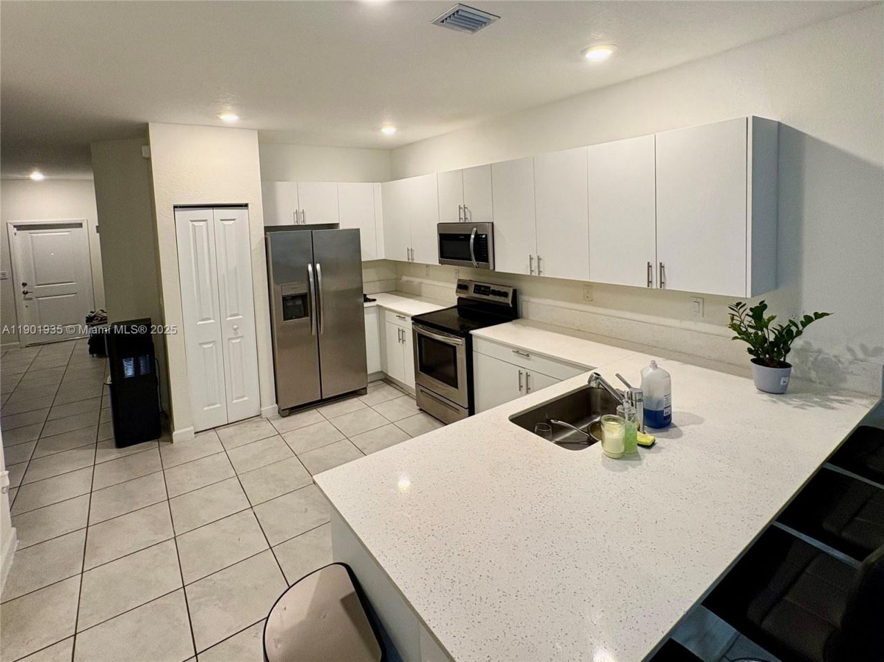 1020 SE 26th Ter, Homestead, FL 33035 Photo