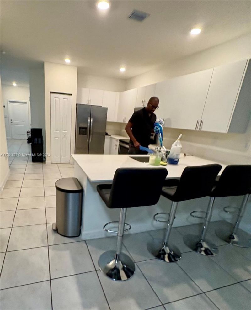 1020 SE 26th Ter, Homestead, FL 33035 Photo