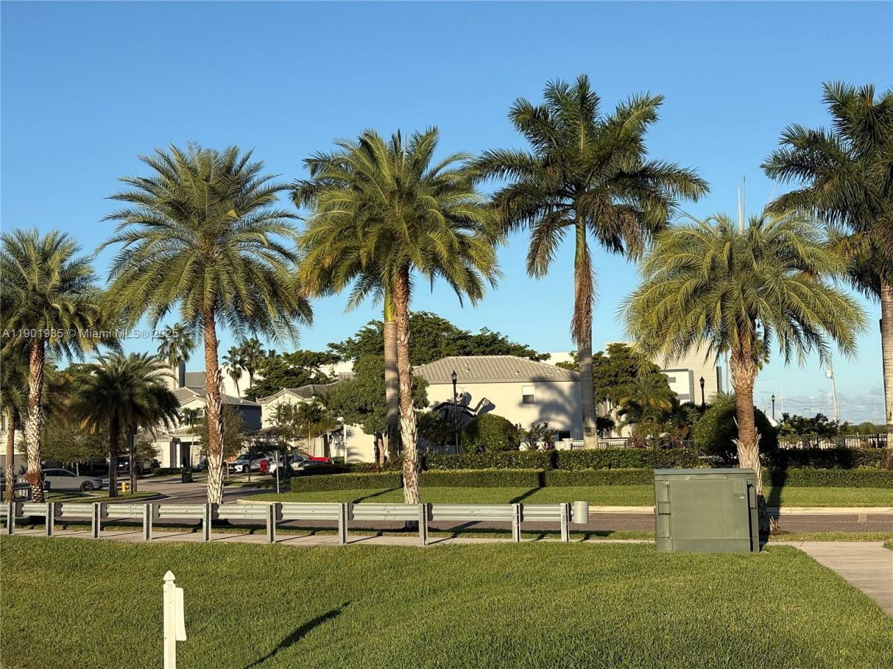 1020 SE 26th Ter, Homestead, FL 33035 Photo