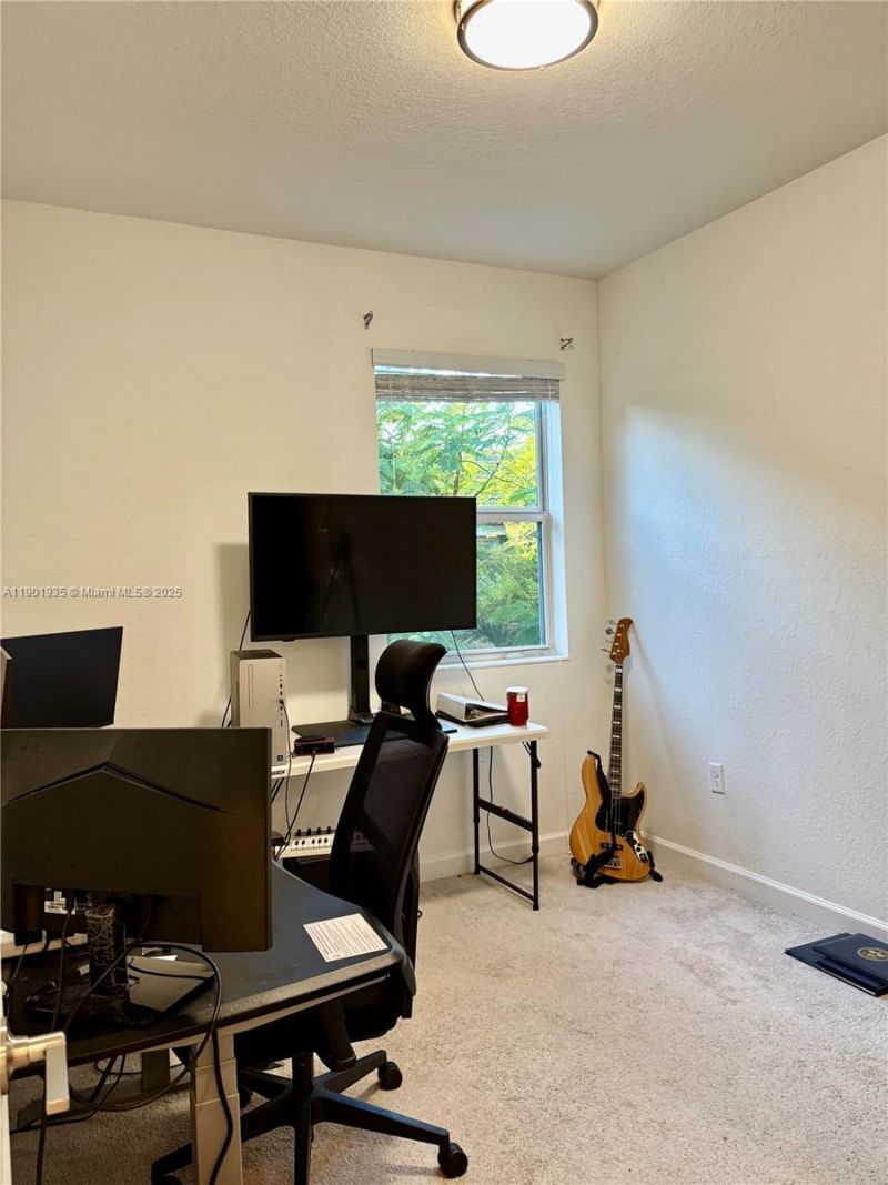 1020 SE 26th Ter, Homestead, FL 33035 Photo