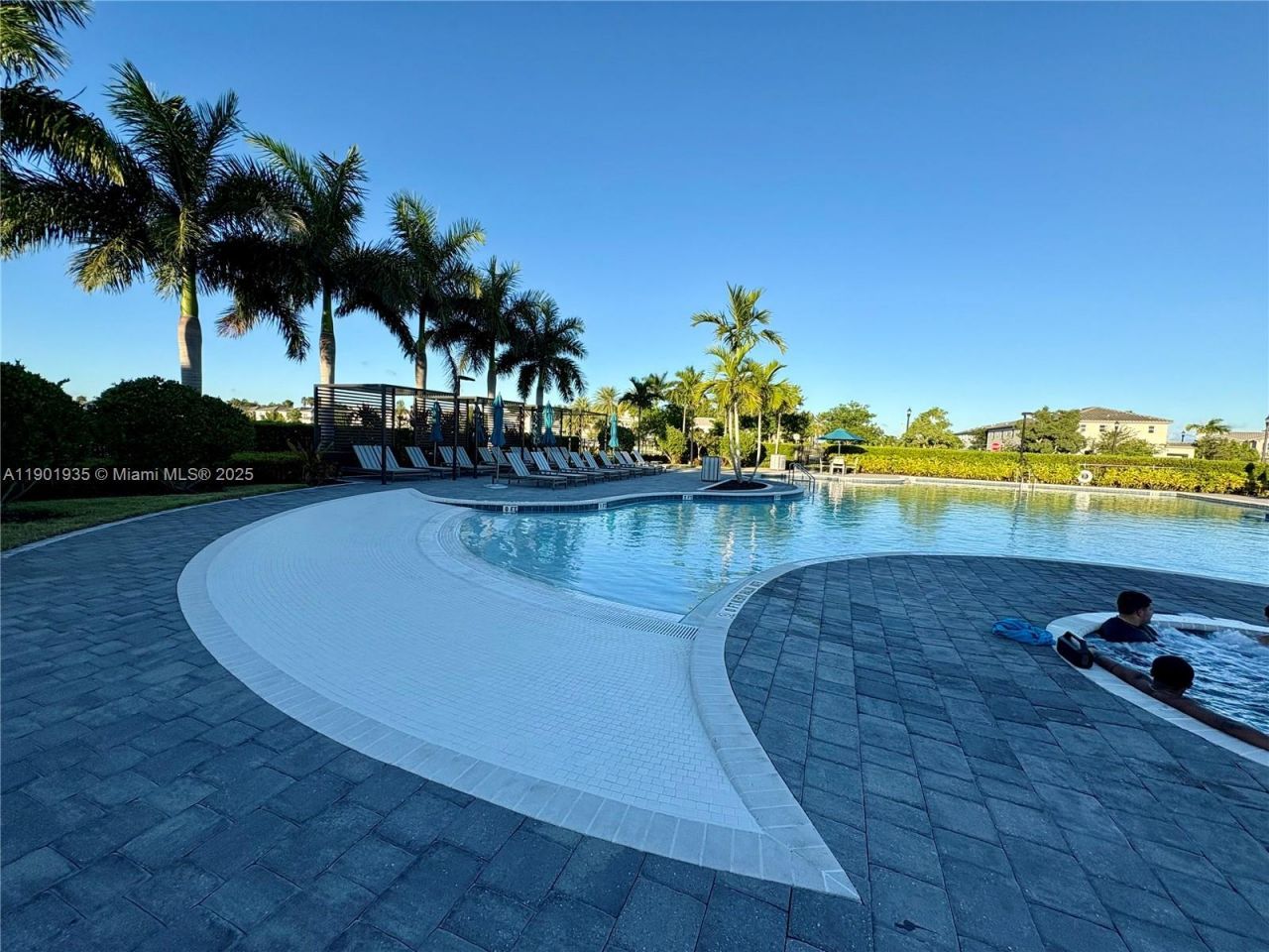 1020 SE 26th Ter, Homestead, FL 33035 Photo