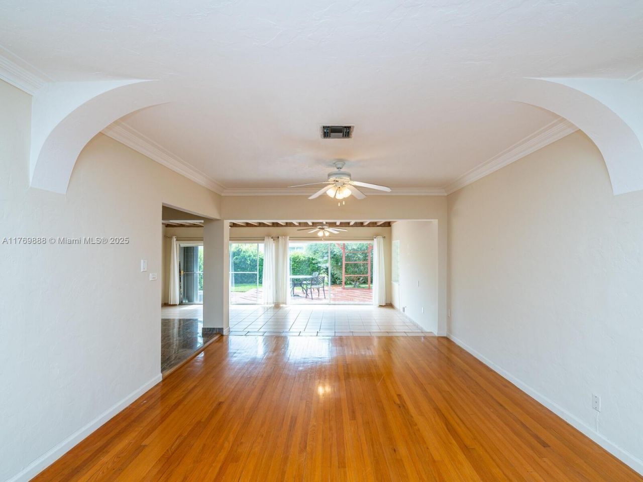 9441 Byron Ave, Surfside, FL 33154 Photo