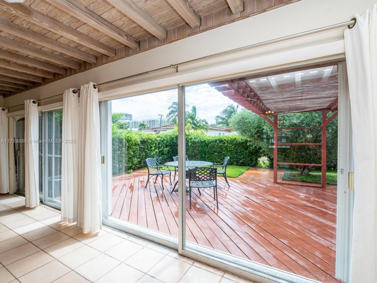 9441 Byron Ave, Surfside, FL 33154 Photo