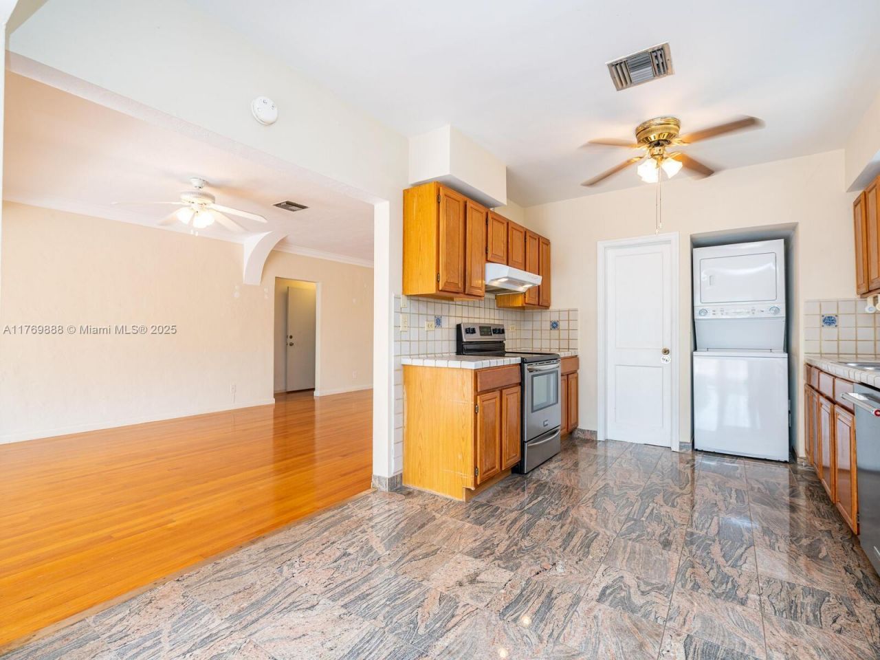 9441 Byron Ave, Surfside, FL 33154 Photo