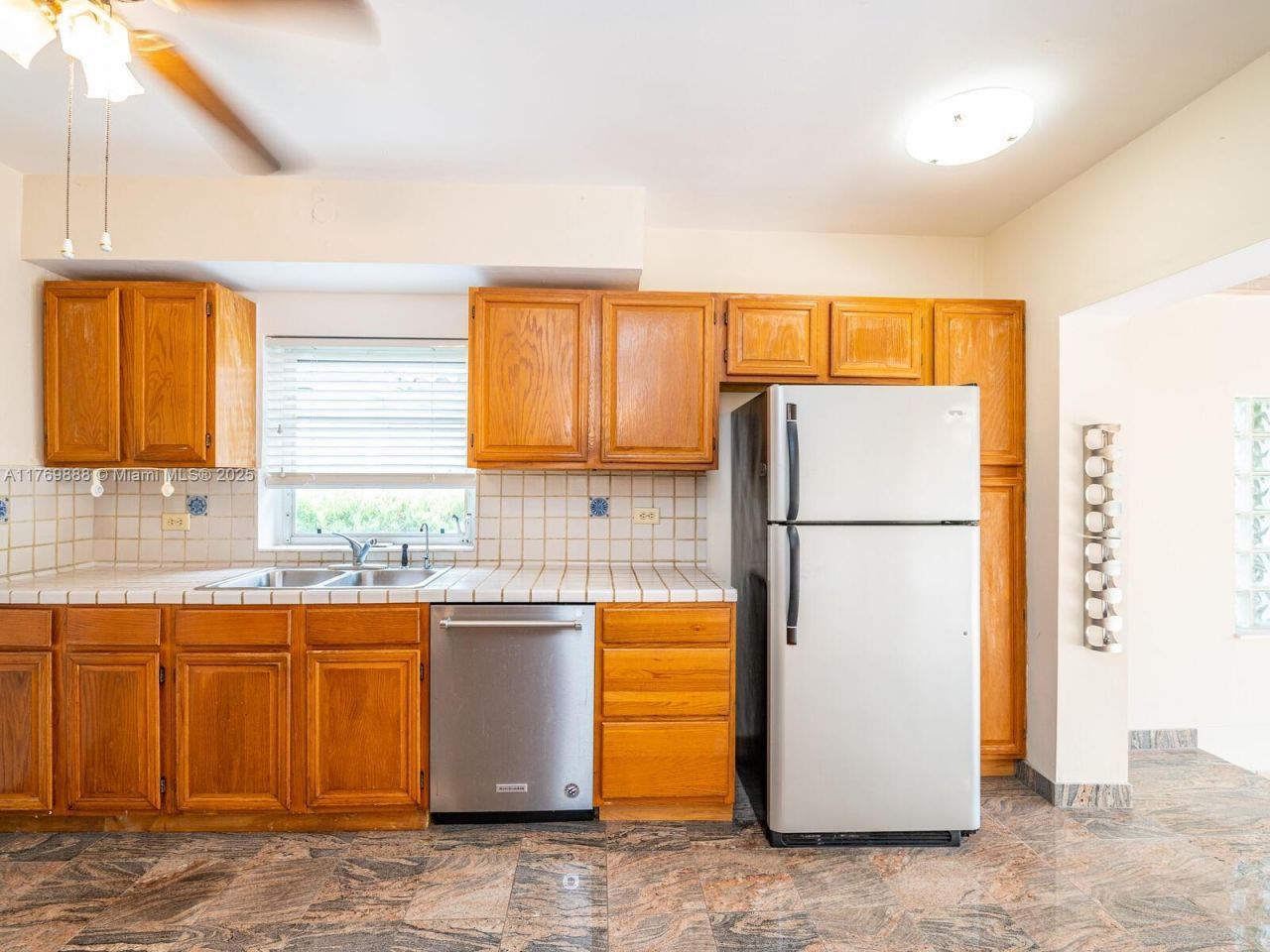 9441 Byron Ave, Surfside, FL 33154 Photo