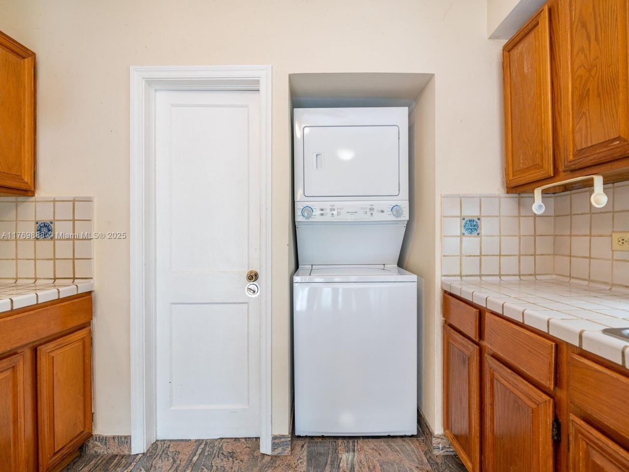 9441 Byron Ave, Surfside, FL 33154 Photo