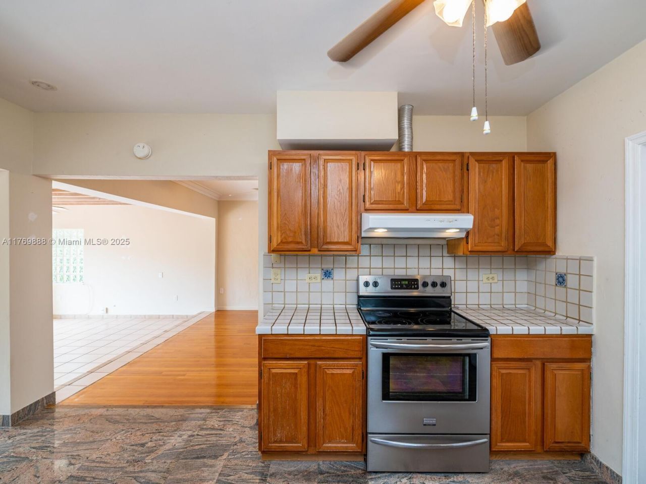 9441 Byron Ave, Surfside, FL 33154 Photo