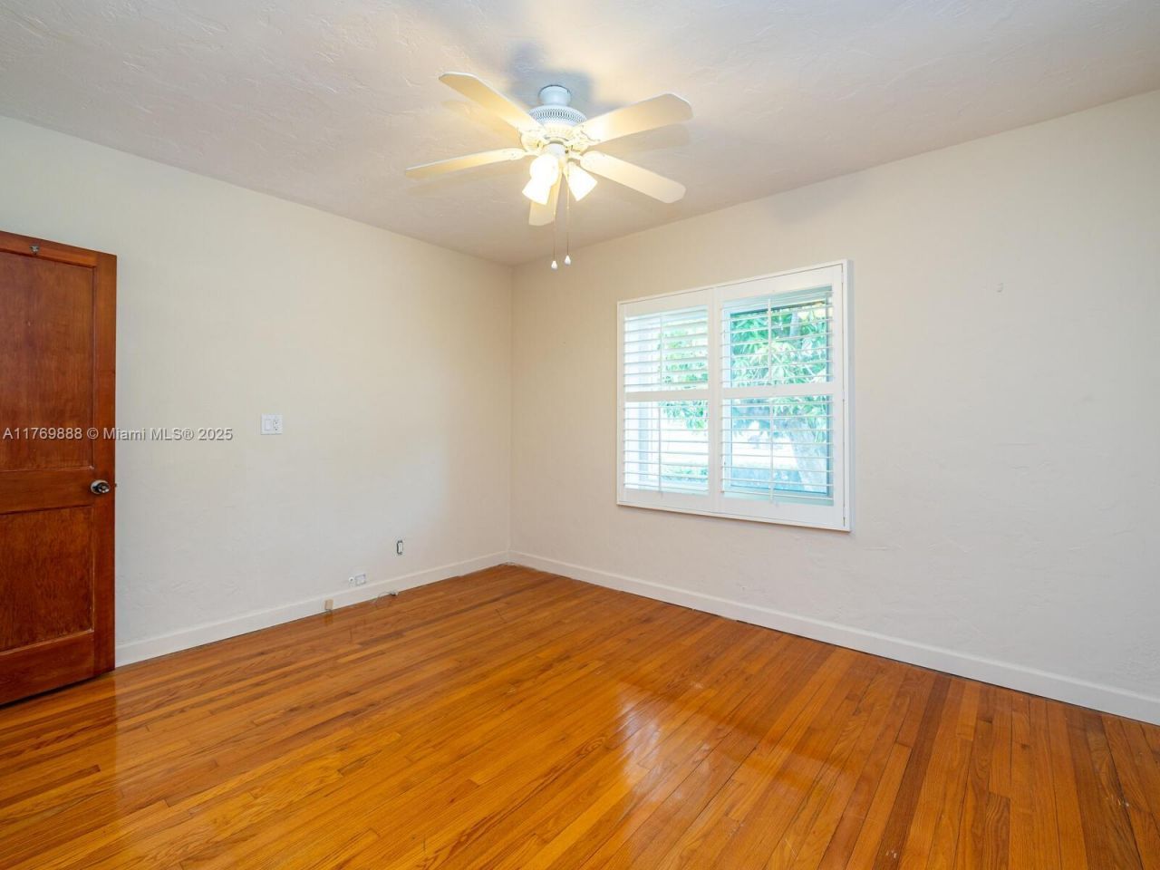 9441 Byron Ave, Surfside, FL 33154 Photo