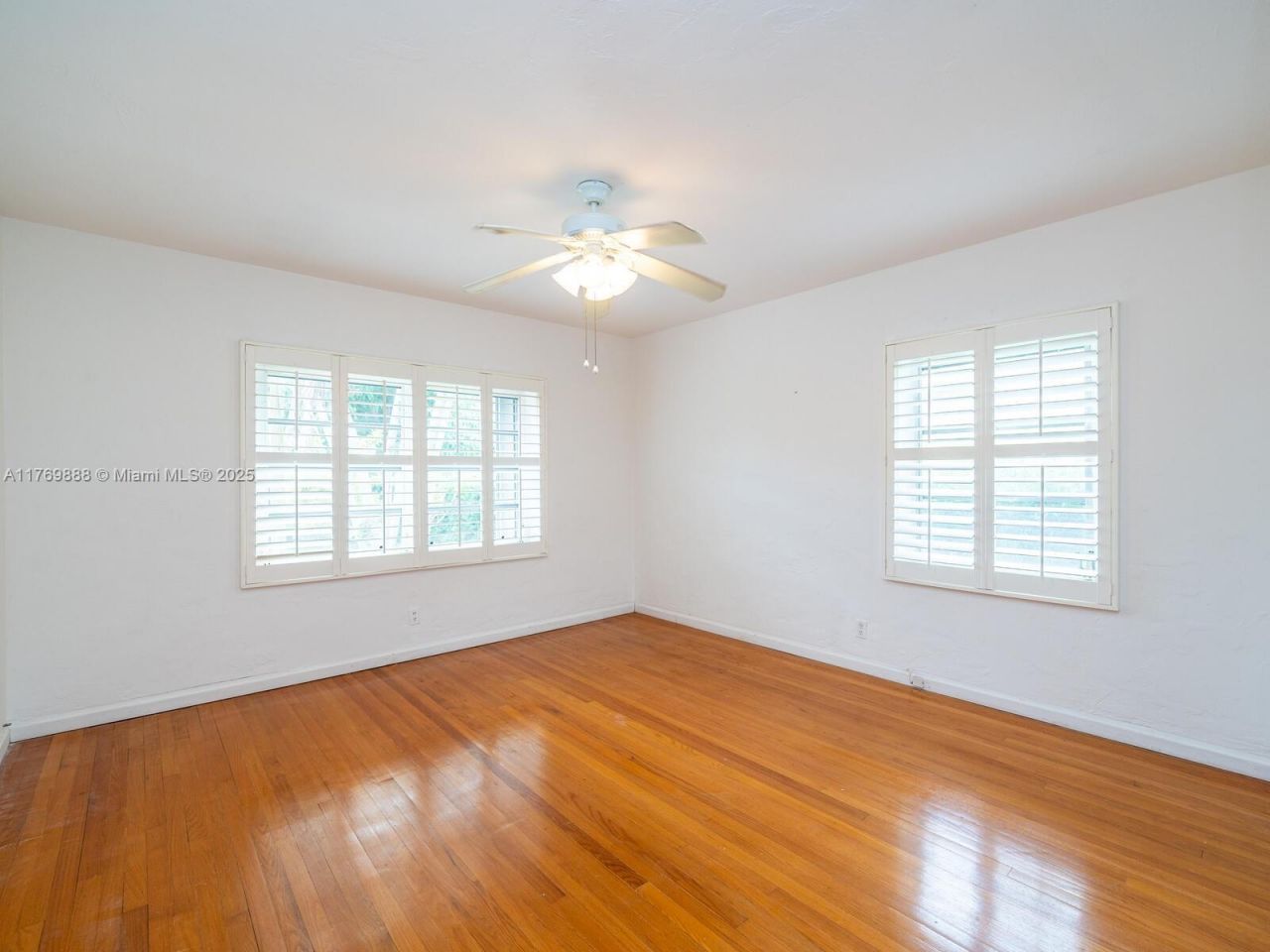 9441 Byron Ave, Surfside, FL 33154 Photo