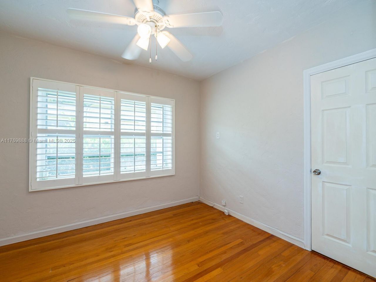 9441 Byron Ave, Surfside, FL 33154 Photo