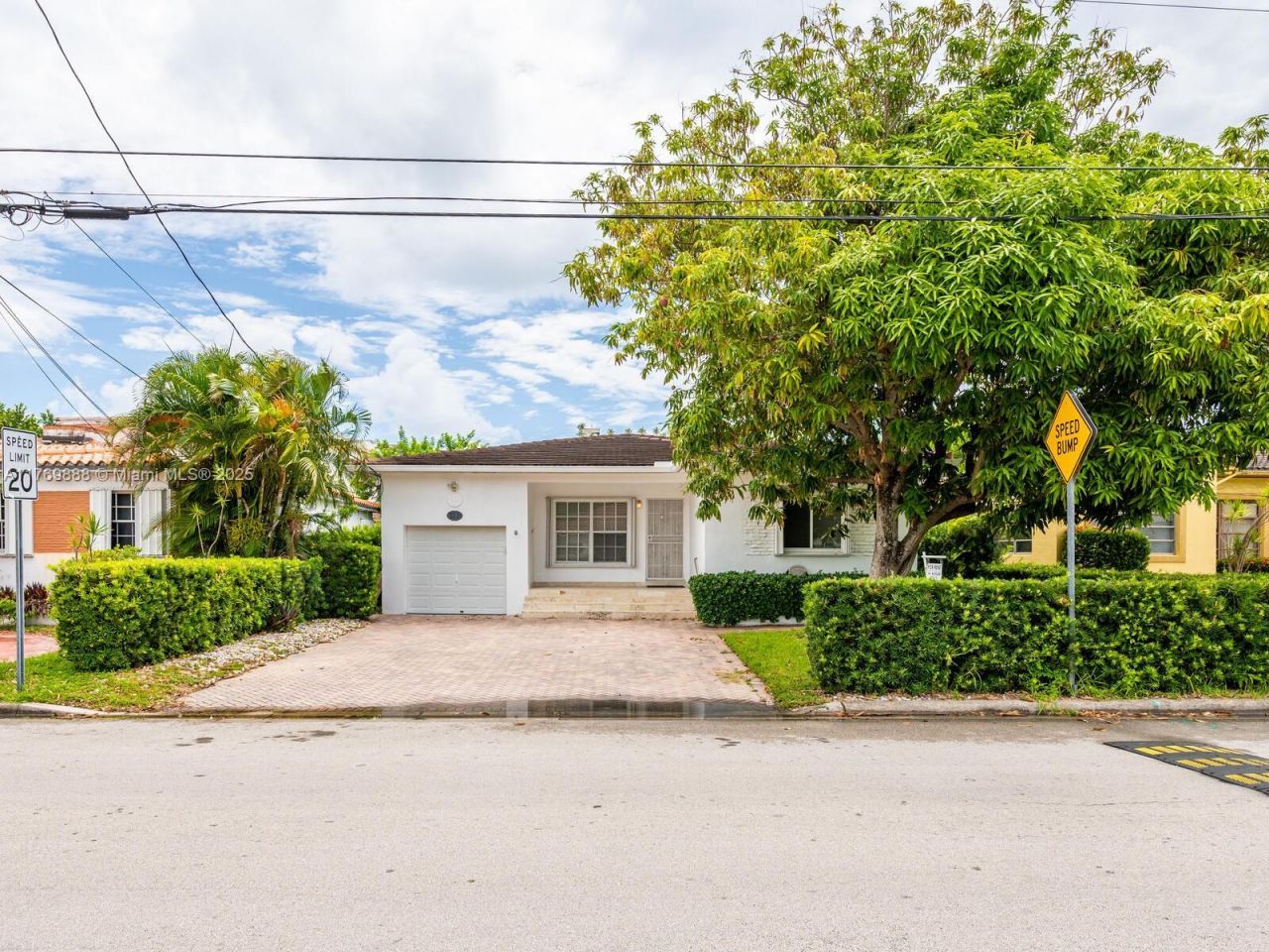 9441 Byron Ave, Surfside, FL 33154 Photo