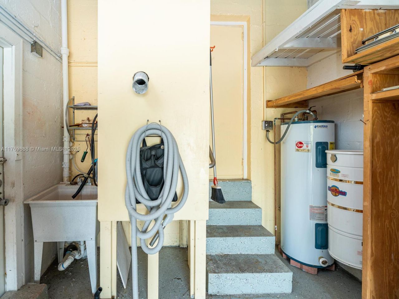 9441 Byron Ave, Surfside, FL 33154 Photo