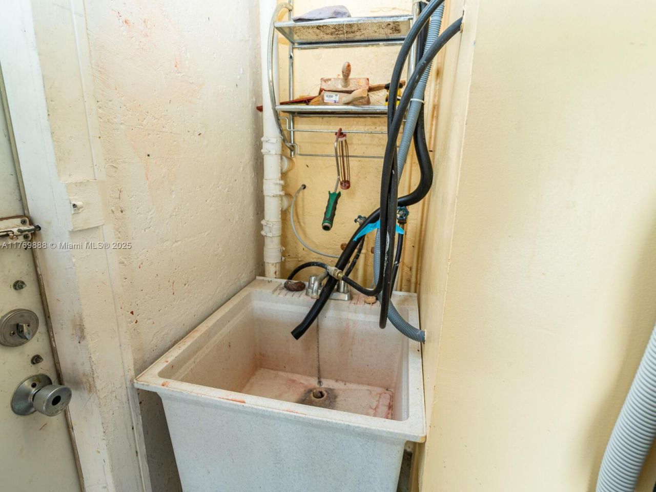 9441 Byron Ave, Surfside, FL 33154 Photo