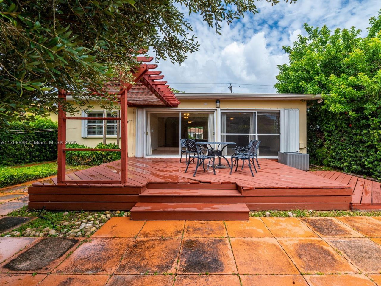 9441 Byron Ave, Surfside, FL 33154 Photo