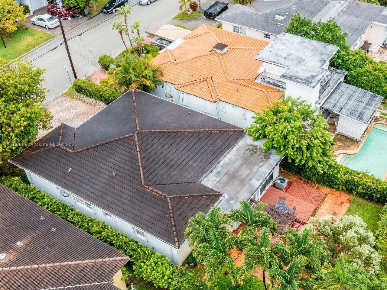 9441 Byron Ave, Surfside, FL 33154 Photo