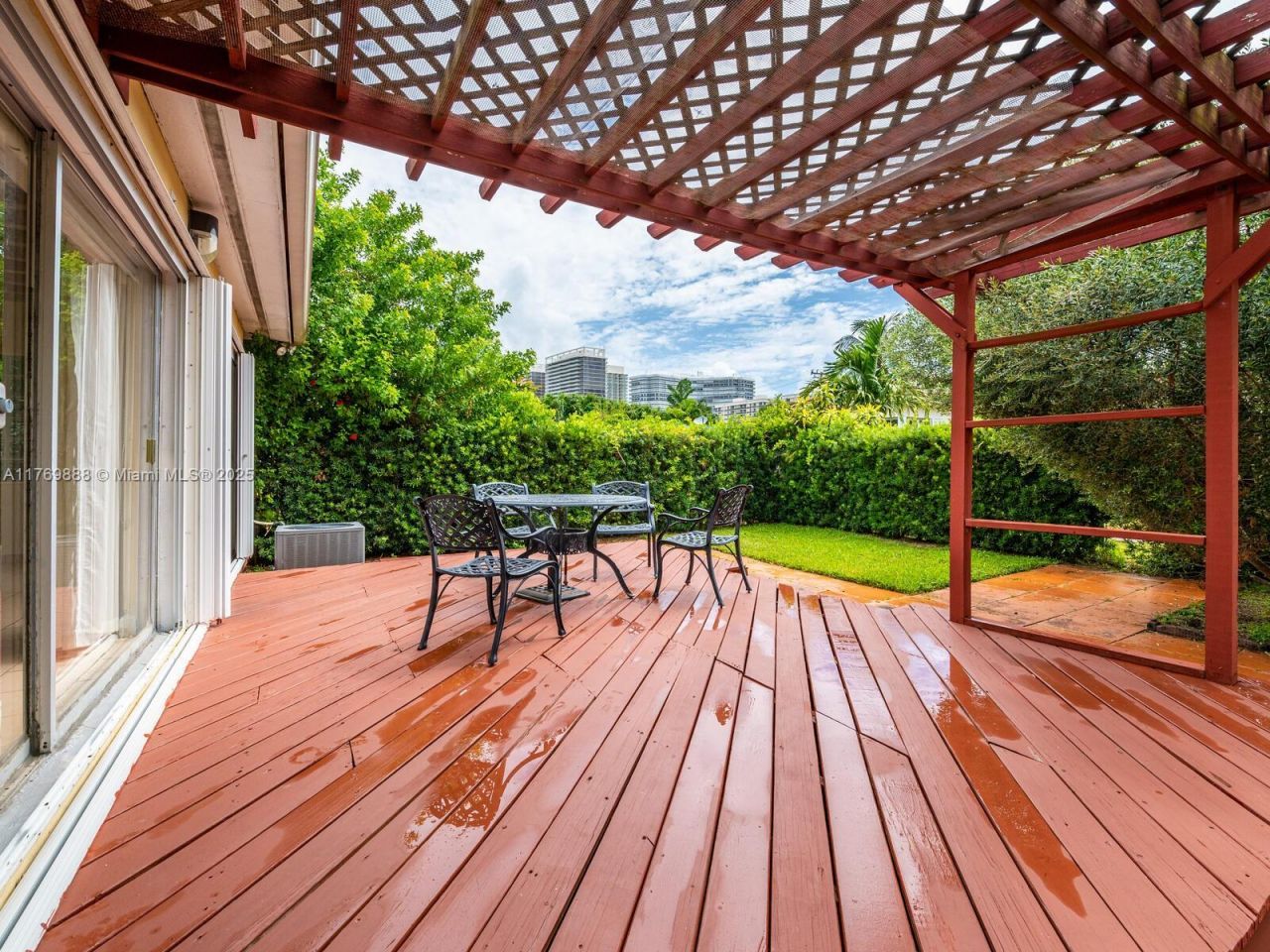 9441 Byron Ave, Surfside, FL 33154 Photo