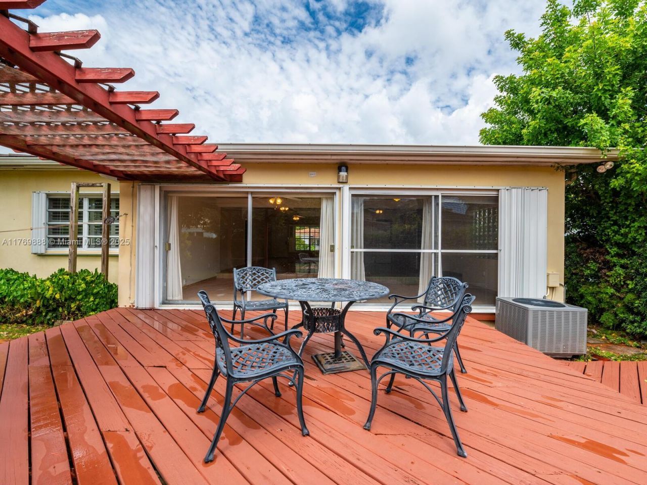 9441 Byron Ave, Surfside, FL 33154 Photo