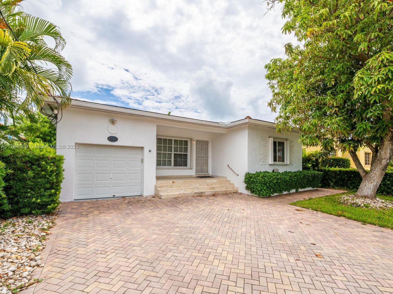 9441 Byron Ave, Surfside, FL 33154 Photo