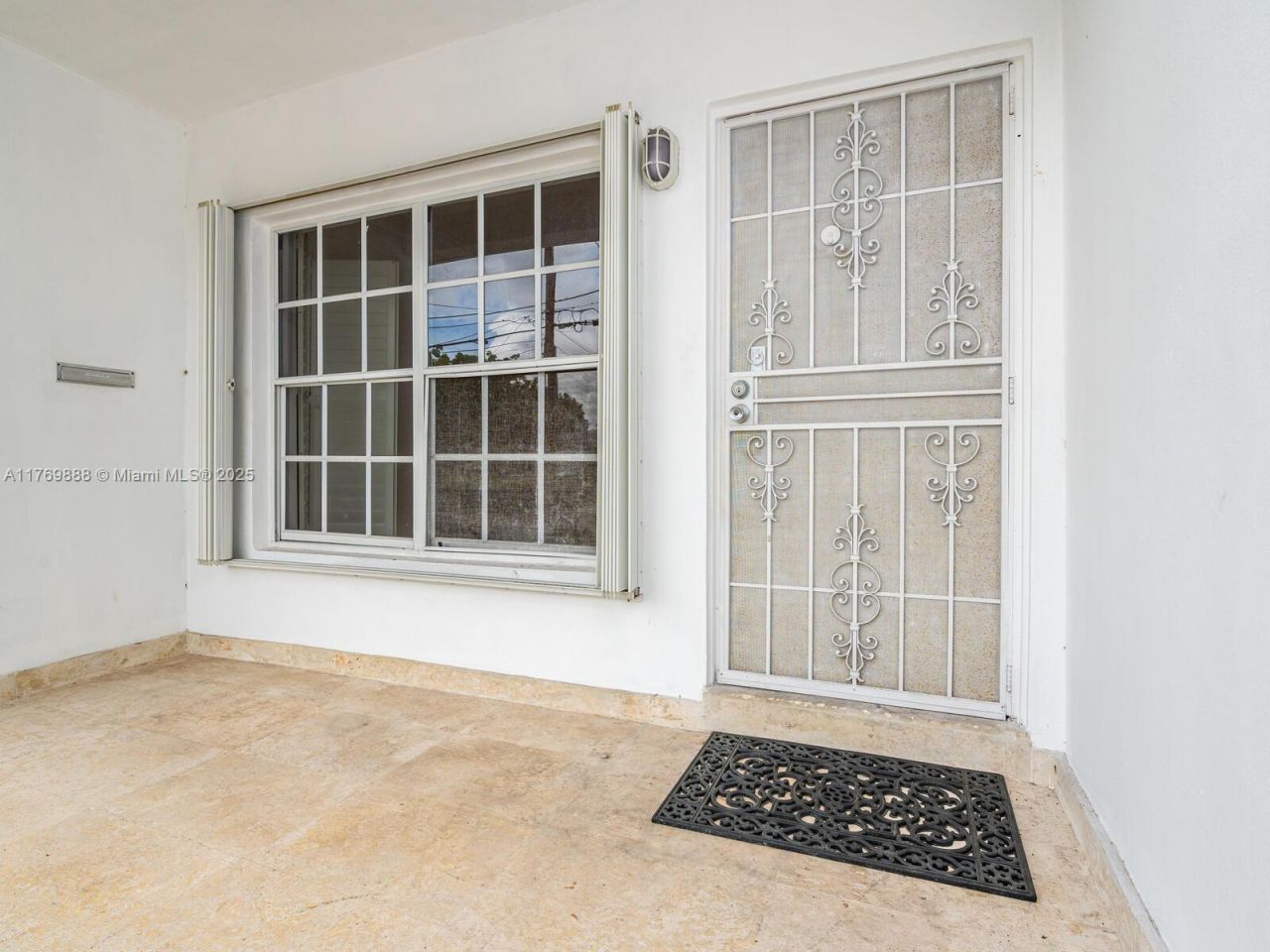 9441 Byron Ave, Surfside, FL 33154 Photo