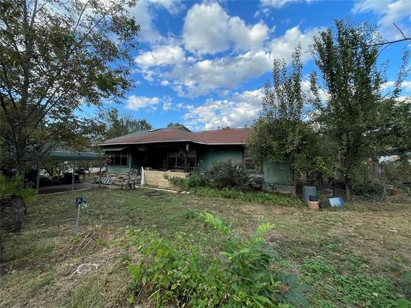 800 E 10th Street, Holdenville, OK 74848