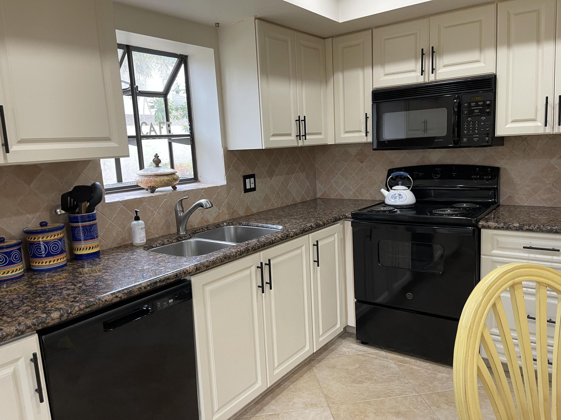 354 SW 28th Avenue, Delray Beach, FL 33445 Photo