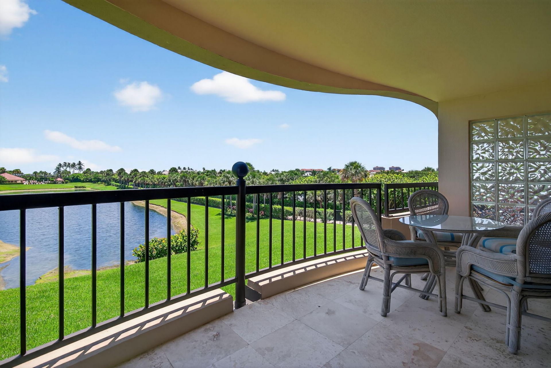 401 Ocean Bluffs Boulevard, Unit 205, Jupiter, FL 33477 Photo