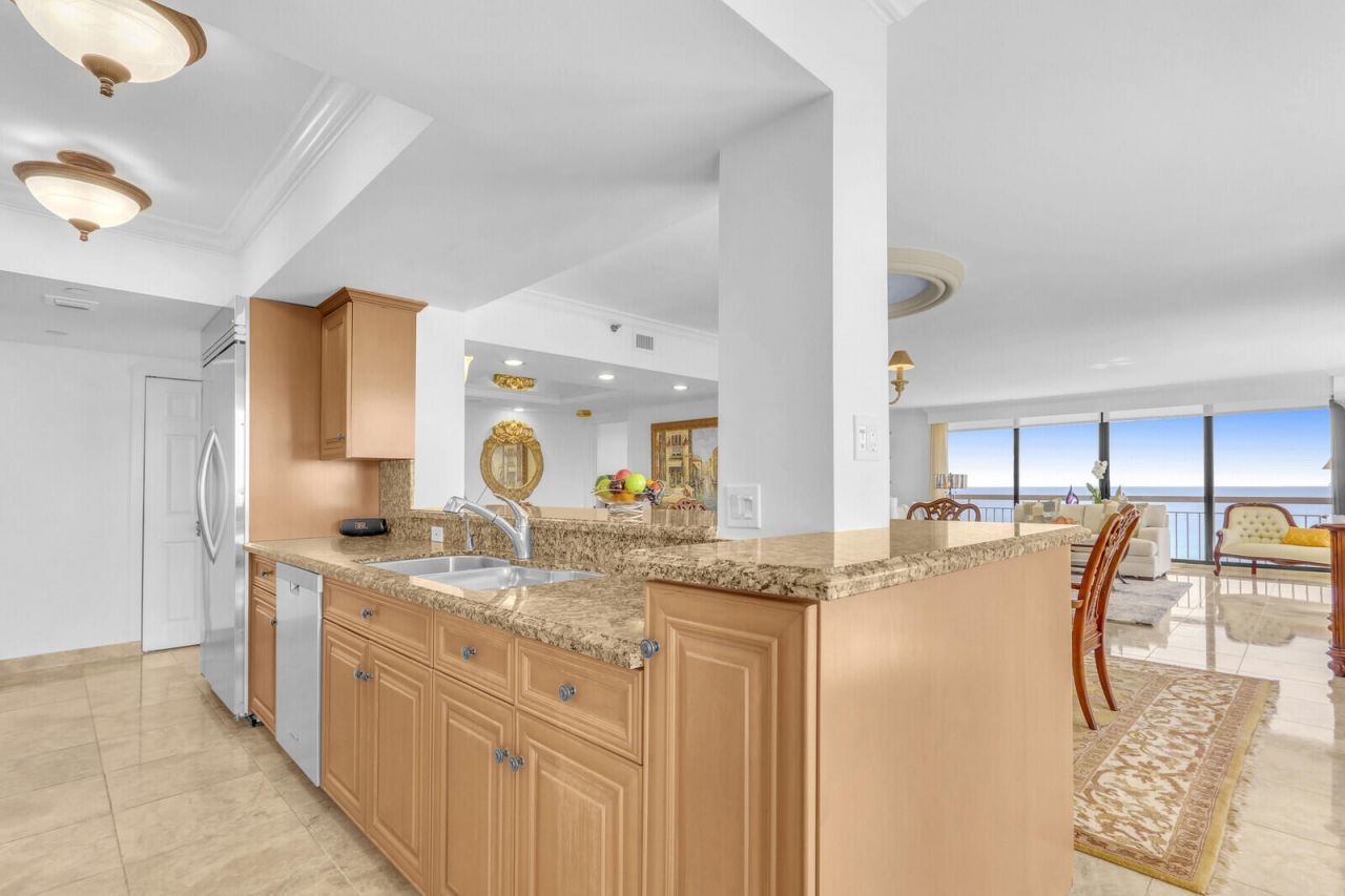 4000 N Ocean Drive, Unit 1702, Singer Island, FL 33404 Photo