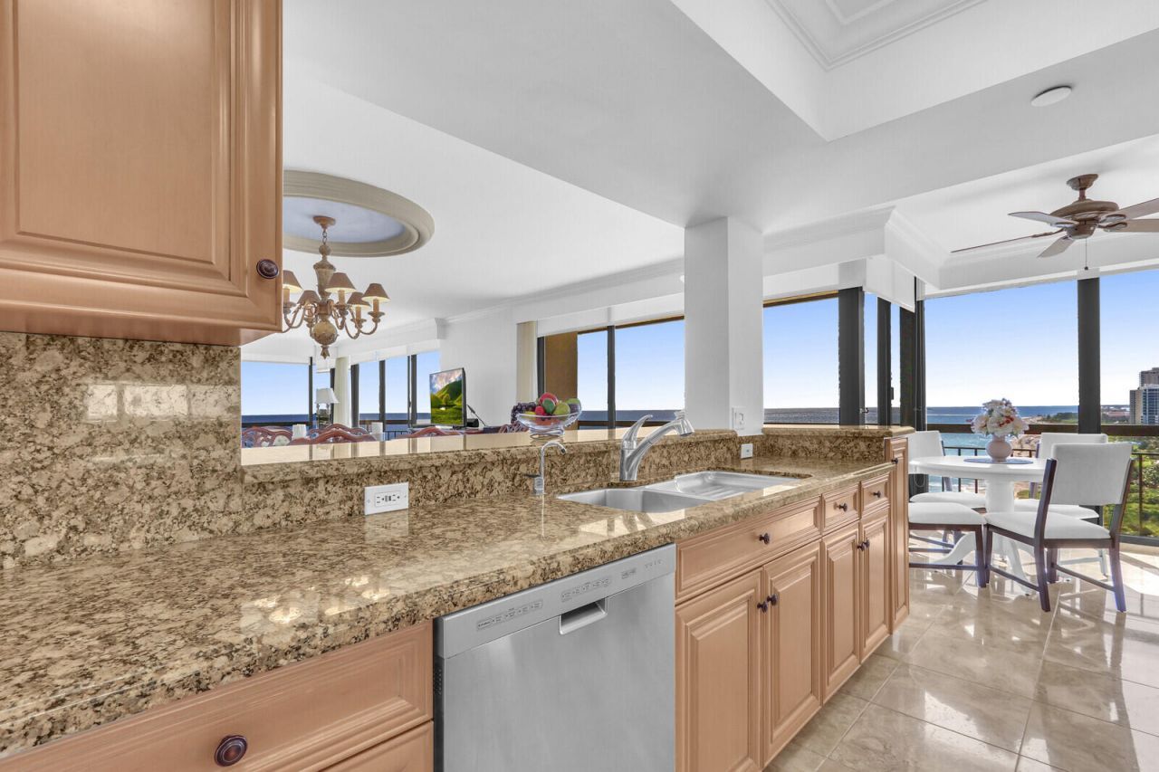 4000 N Ocean Drive, Unit 1702, Singer Island, FL 33404 Photo